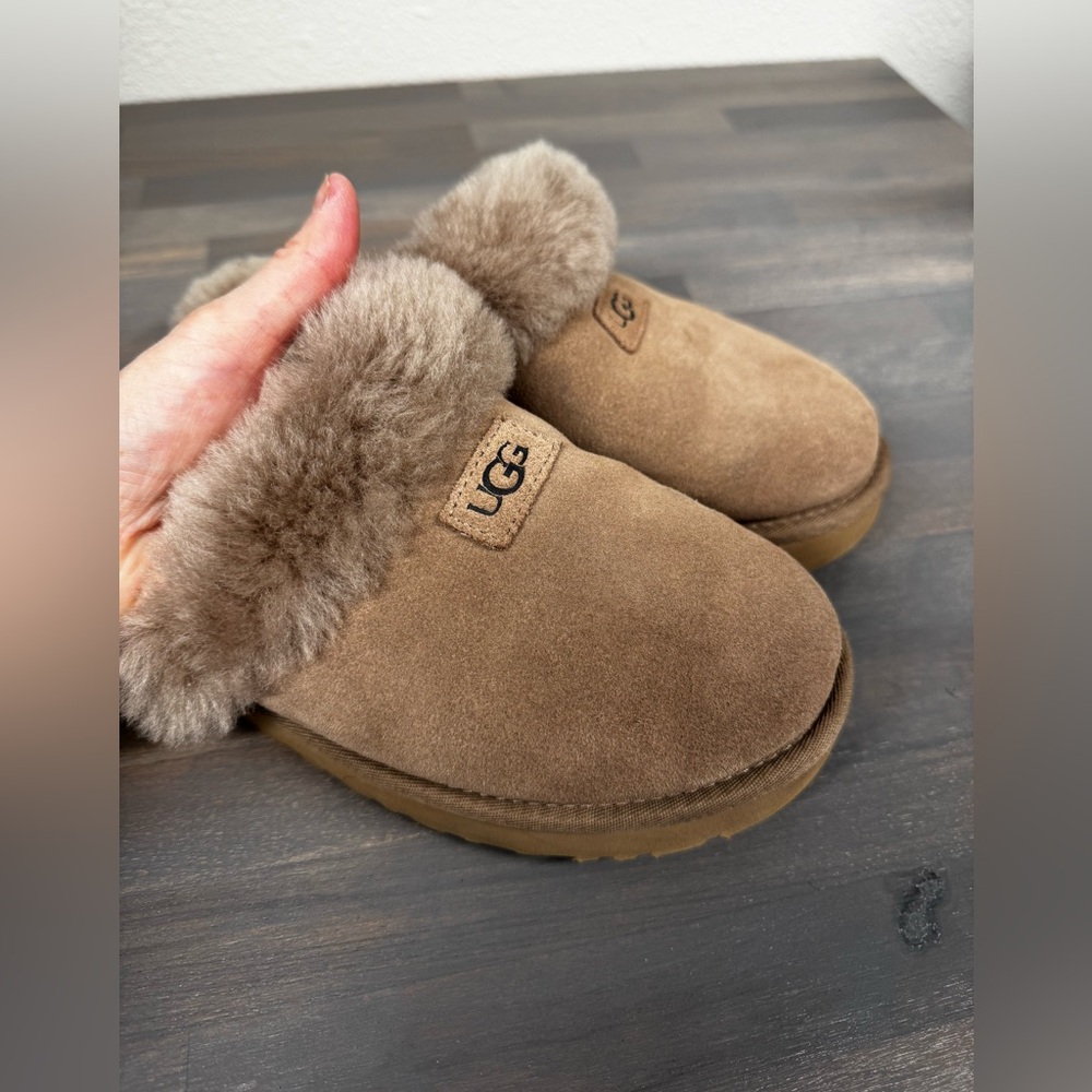 UGG Cozy Genuine Shearling Slippers Women’s 38/7-7.5